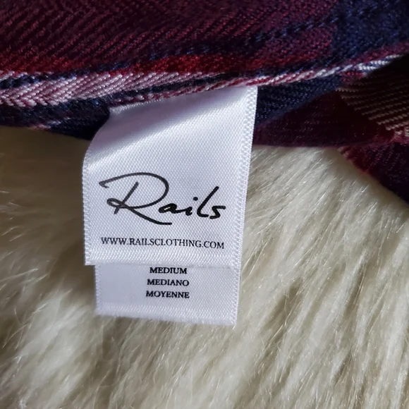 Rails Hunter Plaid Button-Down Shirt in Midnight Burgundy Size Medium - Picture 10 of 14